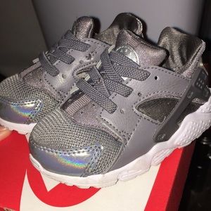 Baby Nike Huarache run size 5c
